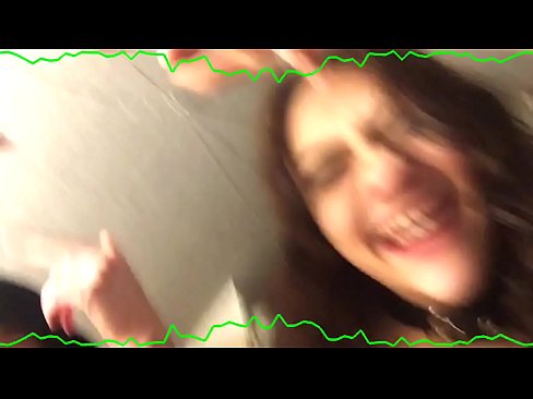 ❤️ Suruali mbili za kihemko za brunette mbili hukaa wanaharamu wa ajabu Ponografia kali ❌️❤