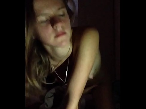 ❤️ msichana punyeto na cums Ponografia kali ❌️❤